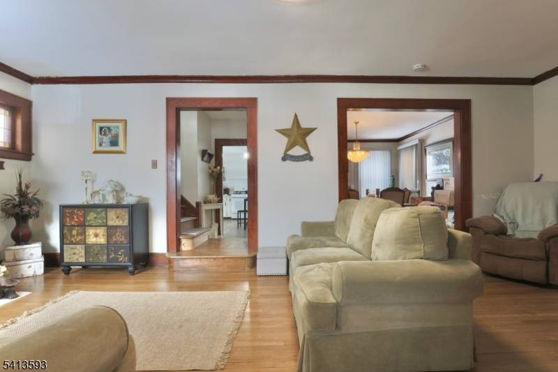 24 Hewitt Ave, Belleville Twp., NJ 07109