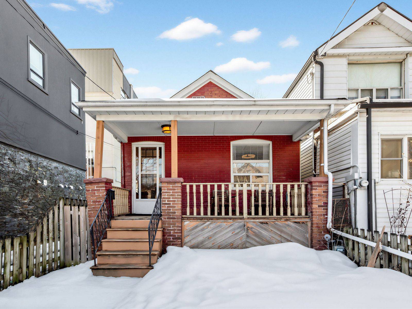 12 Hastings AVE, Toronto E01, ON M4L 2L2