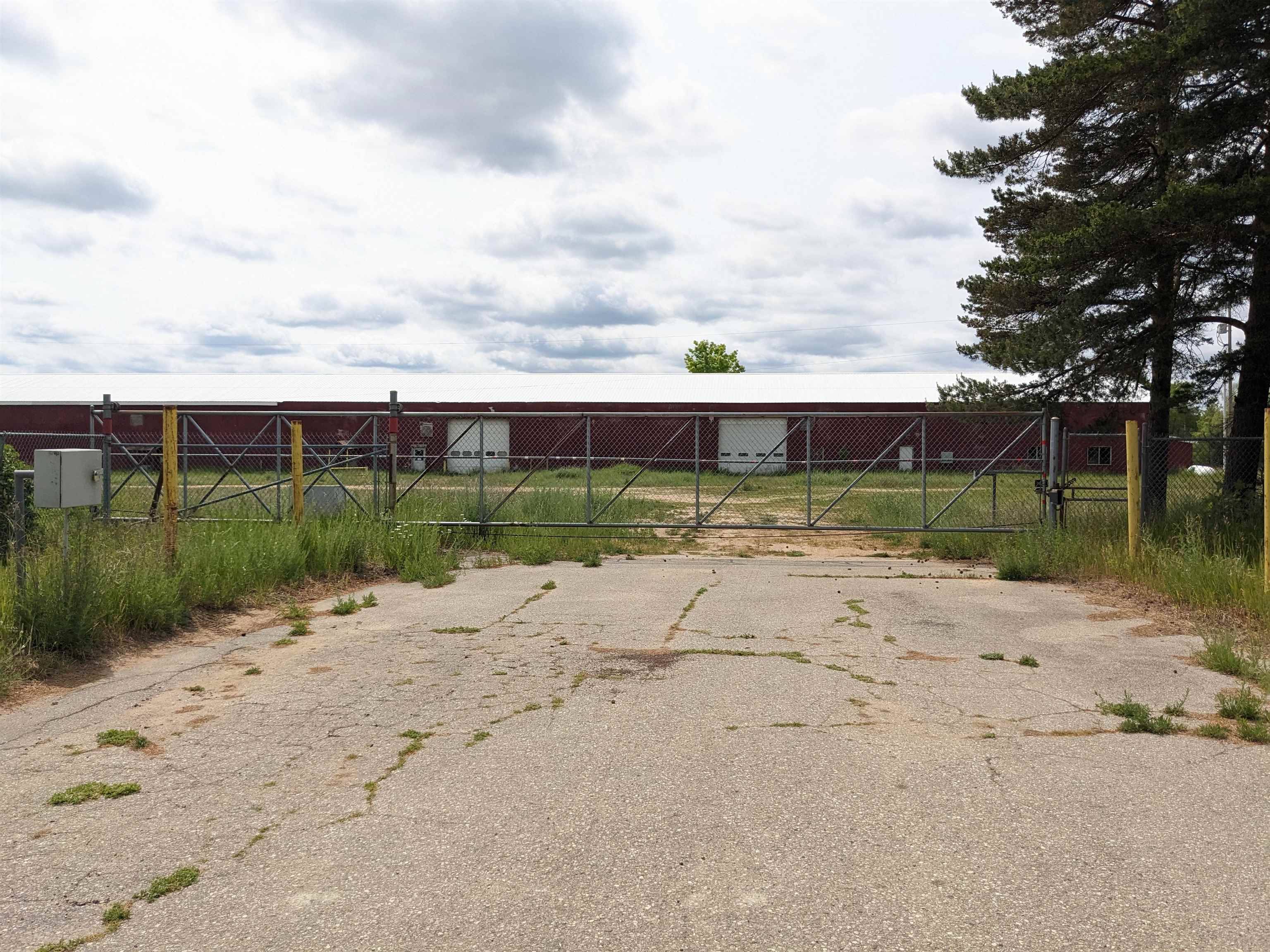 5876 Puffer RD, Boardman Twp, MI 49680