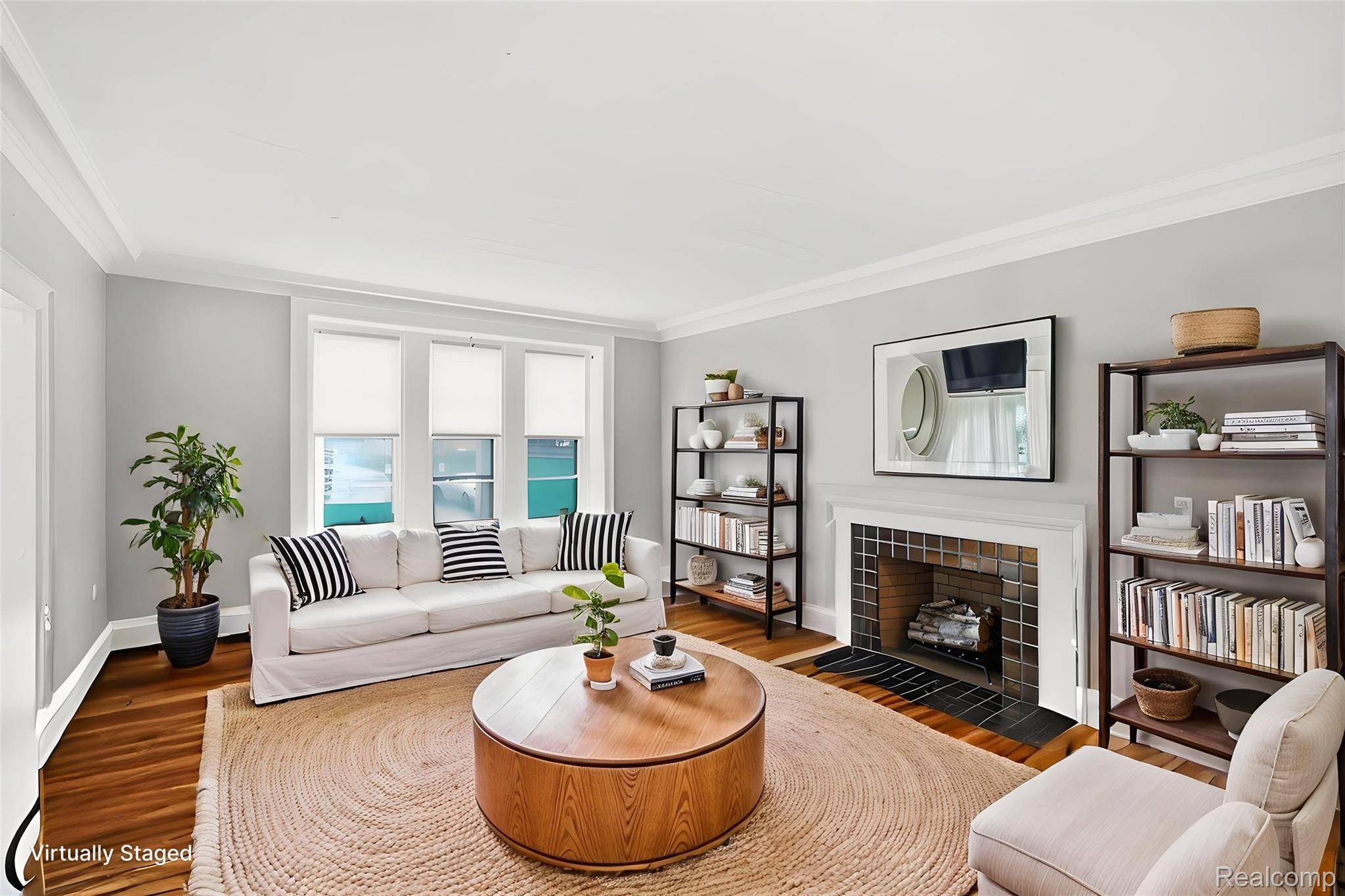 8120 E Jefferson AVE #1B1, Detroit, MI 48214