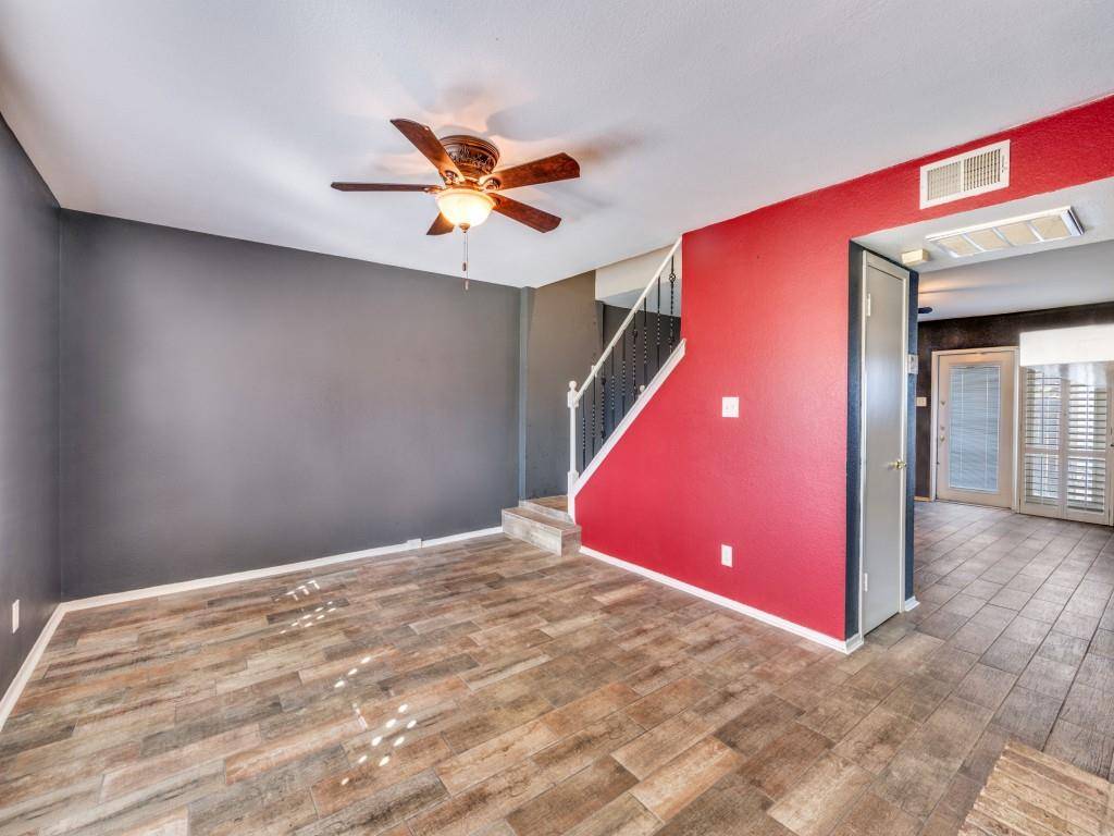 206 Westview Terrace, Arlington, TX 76013