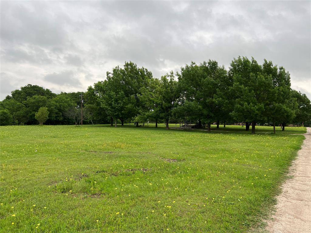 1004 Henslee Hill, Farmersville, TX 75442