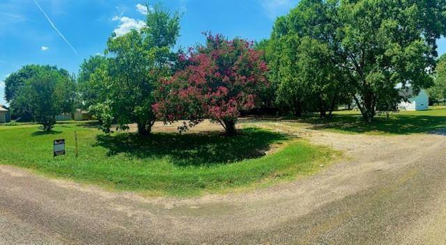 104 S Lamar Street, Tioga, TX 76271