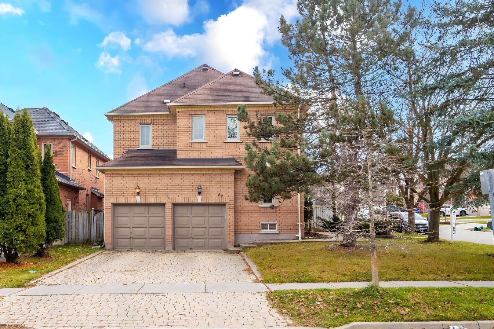 63 Deerglen TER, Aurora, ON L4G 6Y2