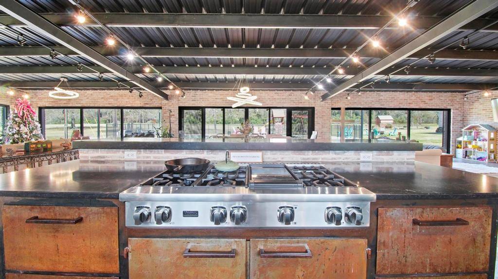 19225 Forest Service Road 219, Richards, TX 77873