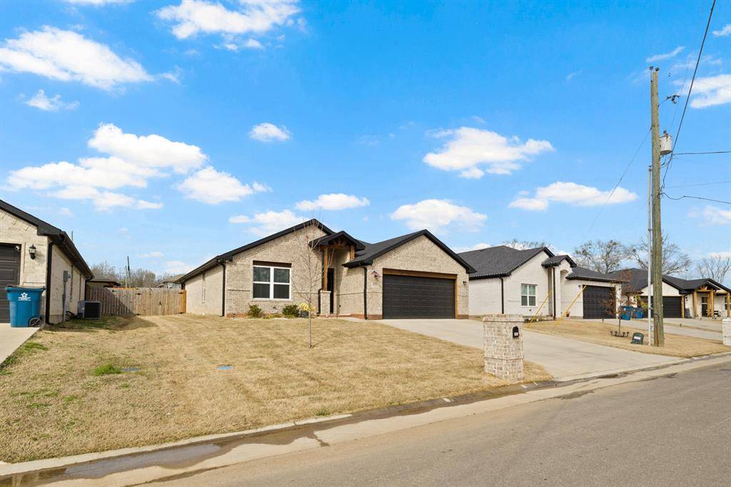 103 St. James, Mount Pleasant, TX 75455