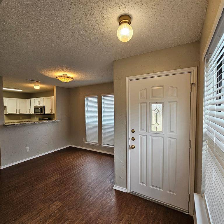 1205 Old Barn Lane, Mesquite, TX 75149