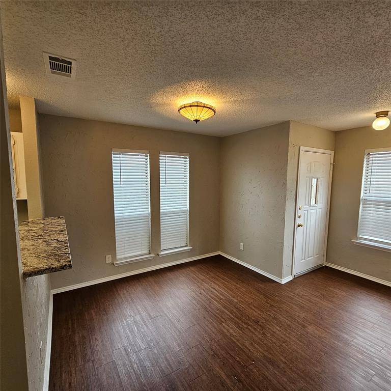 1205 Old Barn Lane, Mesquite, TX 75149