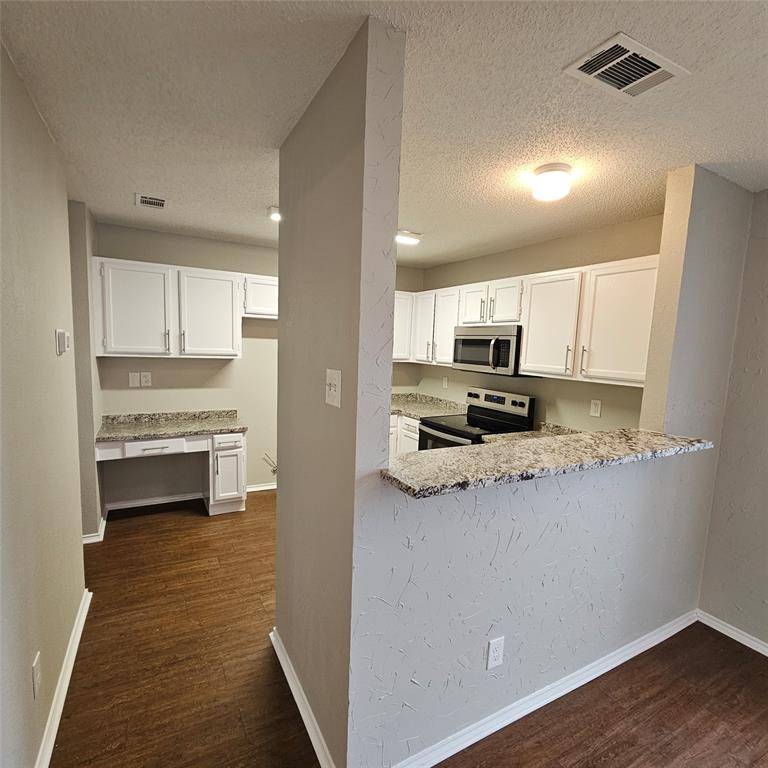 1205 Old Barn Lane, Mesquite, TX 75149