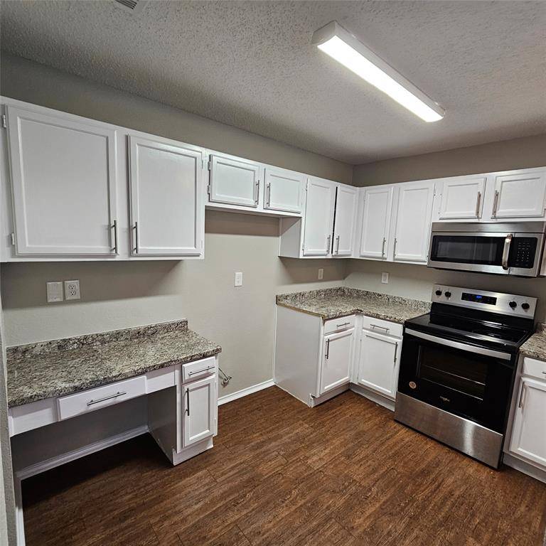 1205 Old Barn Lane, Mesquite, TX 75149