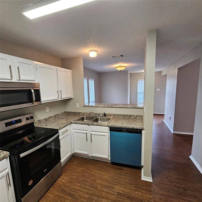 1205 Old Barn Lane, Mesquite, TX 75149