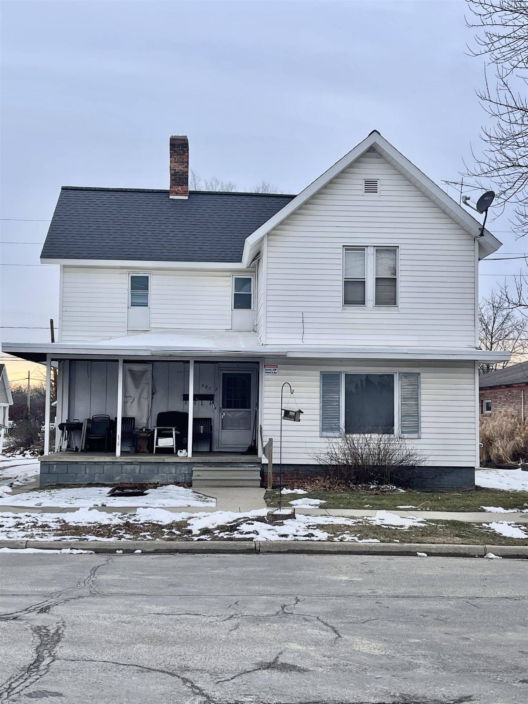 321 N Ball ST, Owosso, MI 48867