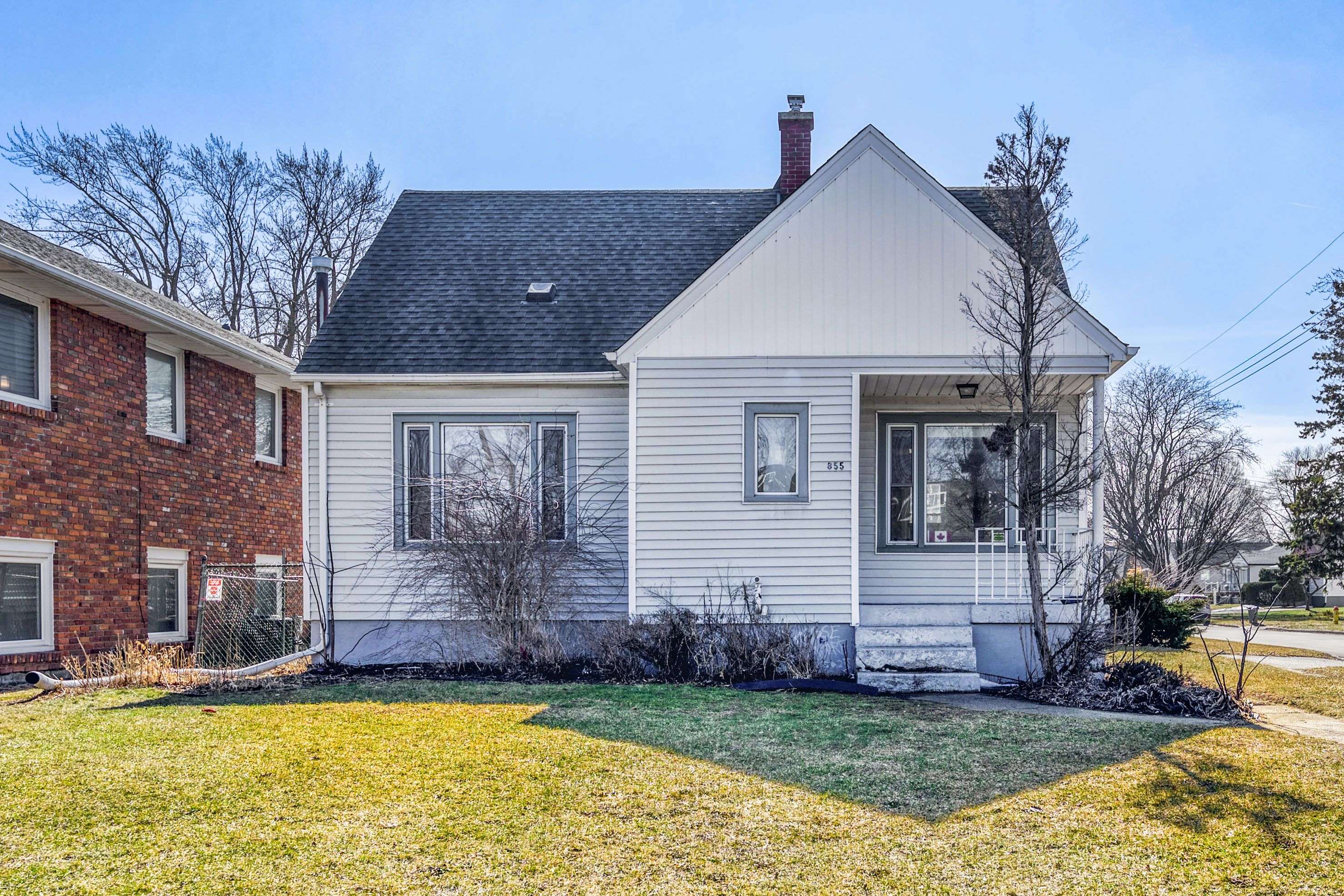855 Exmouth ST, Sarnia, ON N7T 5R3