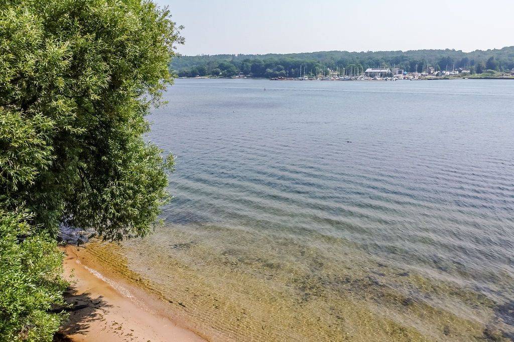 379 Champlain RD, Penetanguishene, ON L9M 1S3