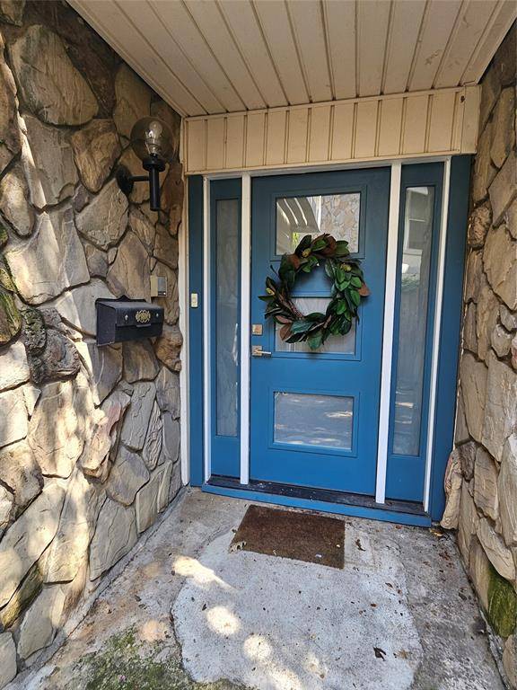 1827 Lakecrest Circle, Carrollton, TX 75006