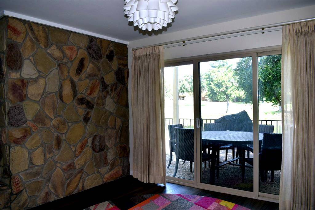 1827 Lakecrest Circle, Carrollton, TX 75006