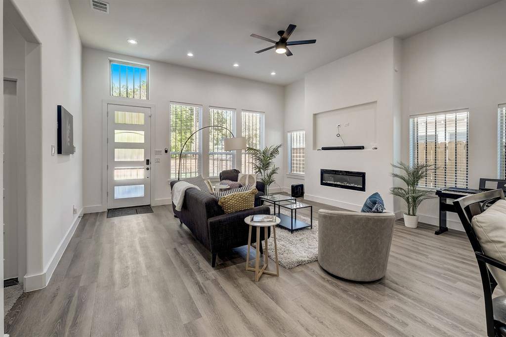 2618 Carpenter Avenue, Dallas, TX 75215