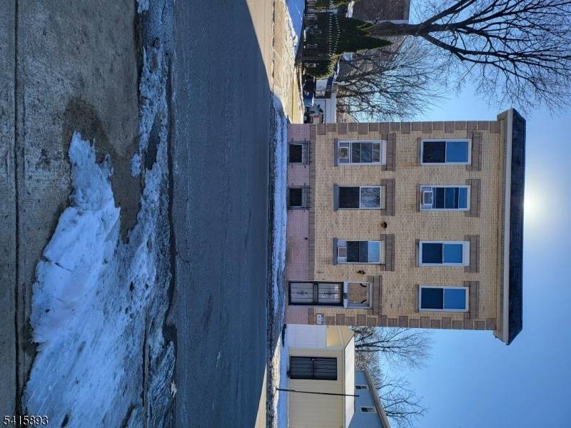 89 Tremont Ave, East Orange City, NJ 07018