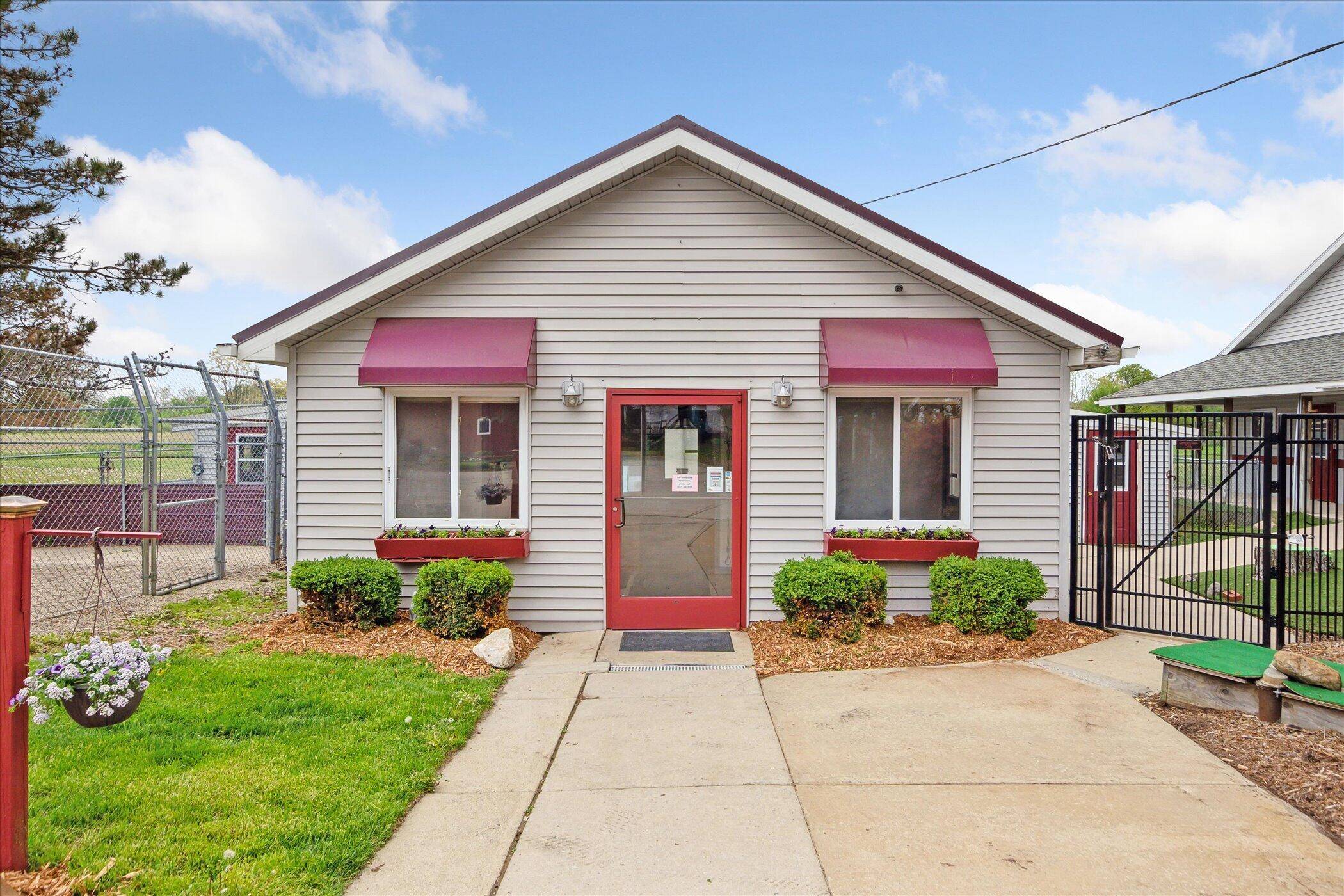 3650 Hogback RD, Handy Twp, MI 48836