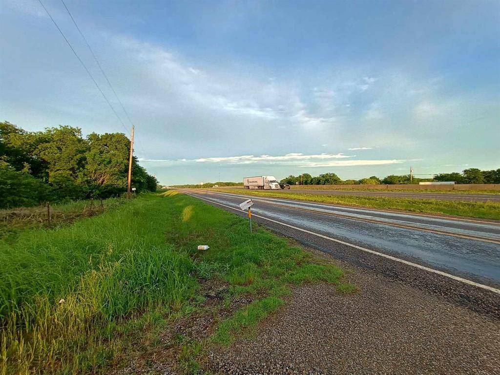 5330 I-30, Campbell, TX 75422