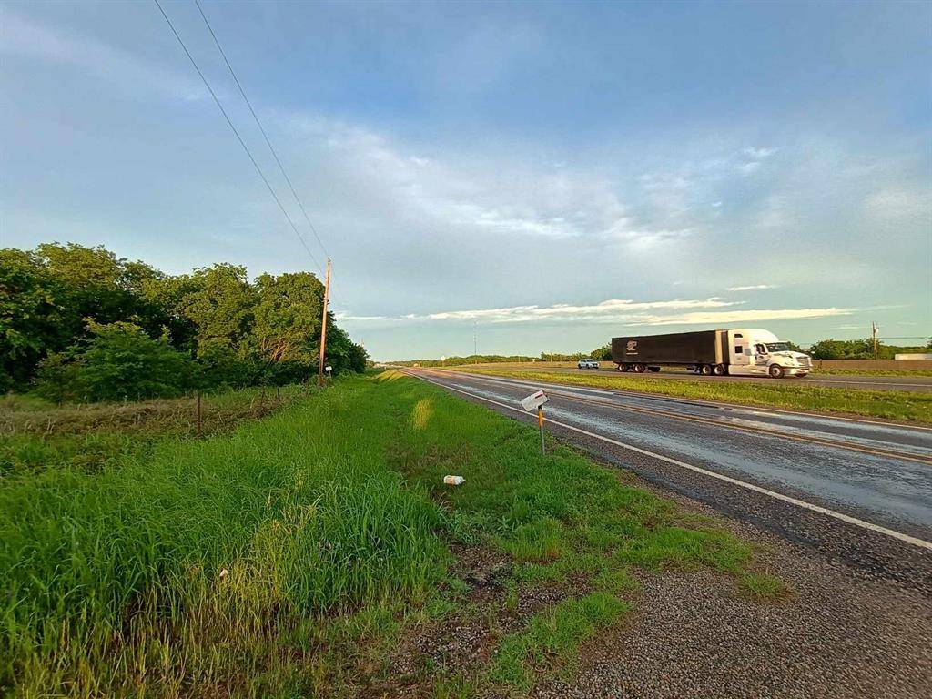 5330 I-30, Campbell, TX 75422