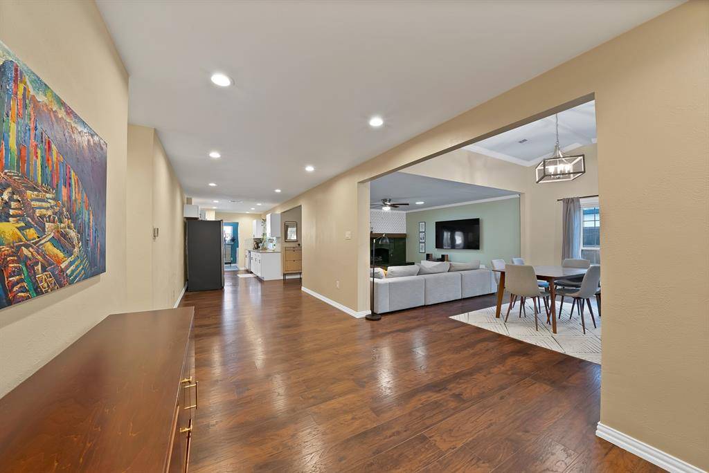 8525 Grumman Drive, Dallas, TX 75228