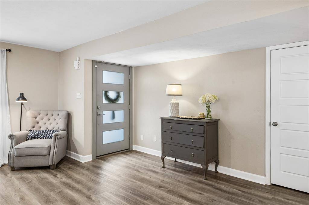 8533 Van Pelt Drive, Dallas, TX 75228