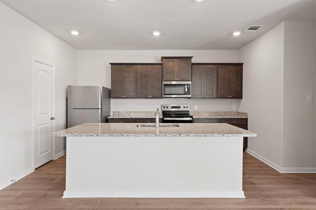 112 Magnolia Boulevard, Hutchins, TX 75141