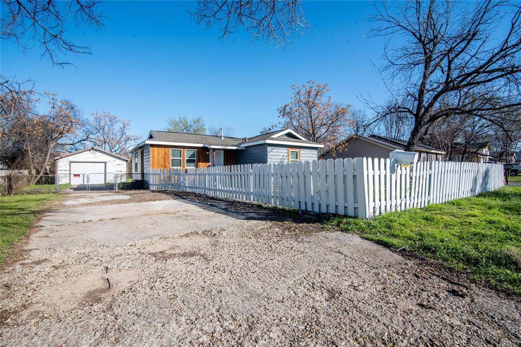 540 Hensley Drive, Grand Prairie, TX 75050