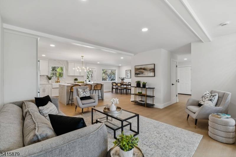 662 Summit Rd, Union Twp., NJ 07083