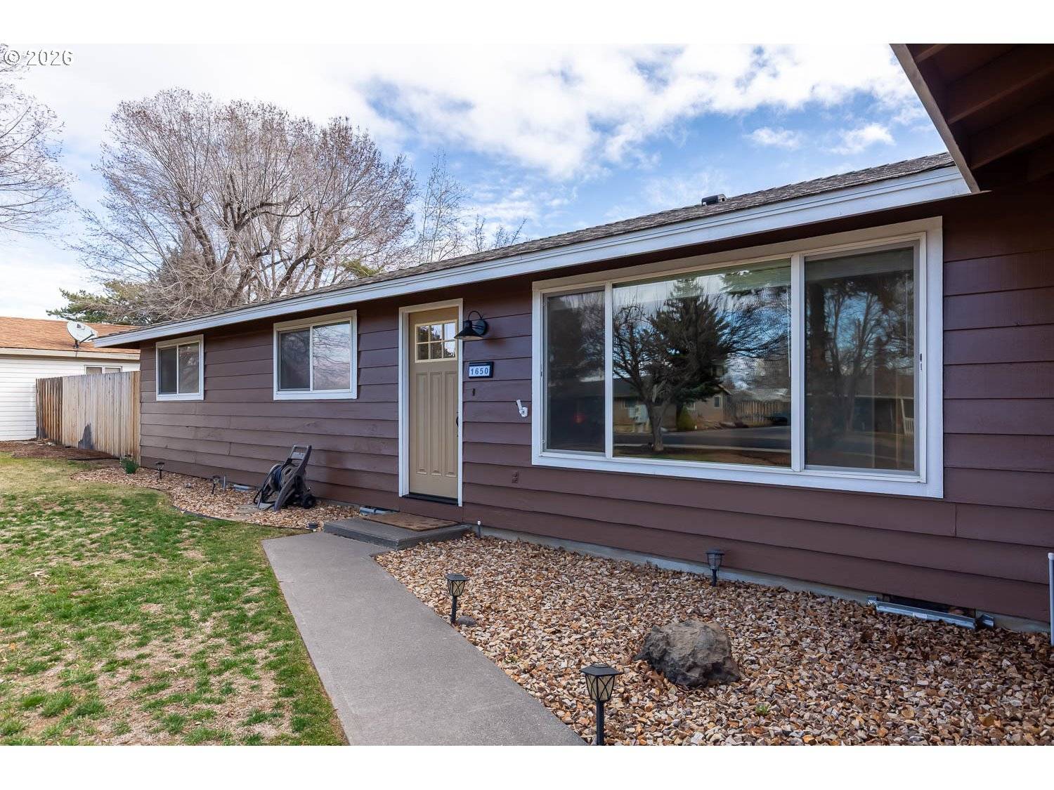 1650 SW 16TH ST, Redmond, OR 97756