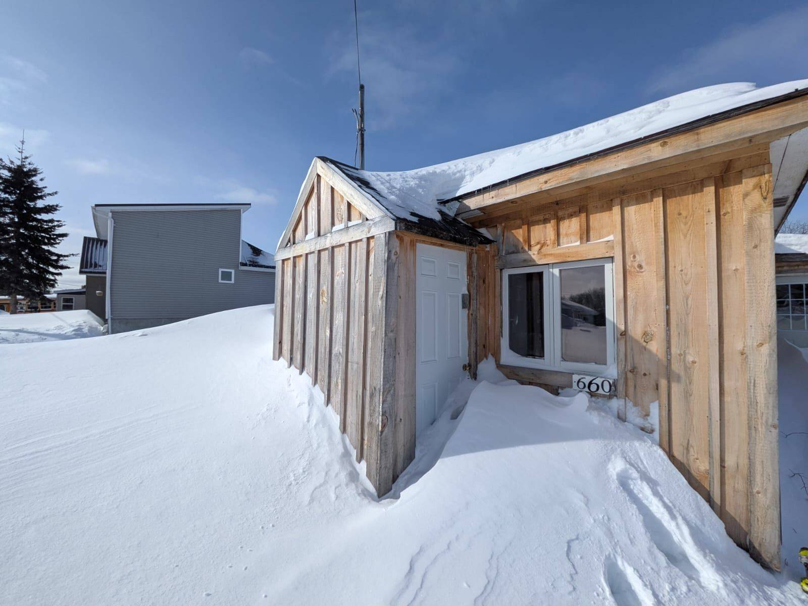 660 Euclid AVE, Black River-matheson, ON P0K 1R0