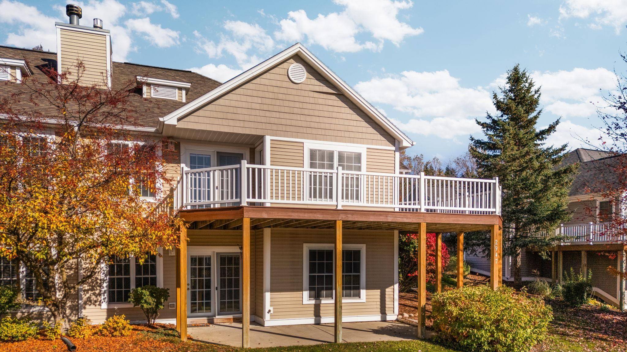 2947 Crown Pointe DR, Garfield Twp, MI 49685