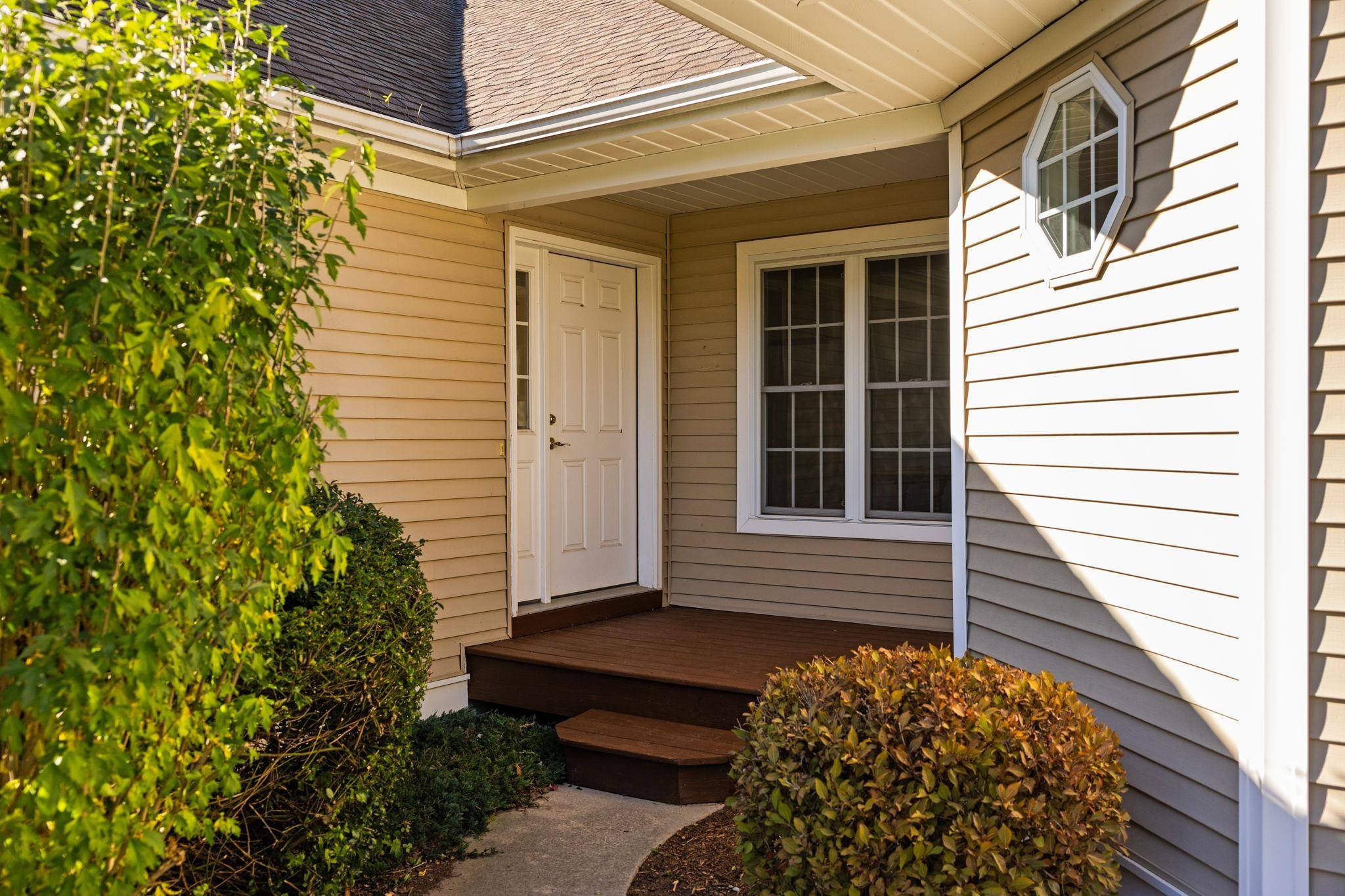 2947 Crown Pointe DR, Garfield Twp, MI 49685