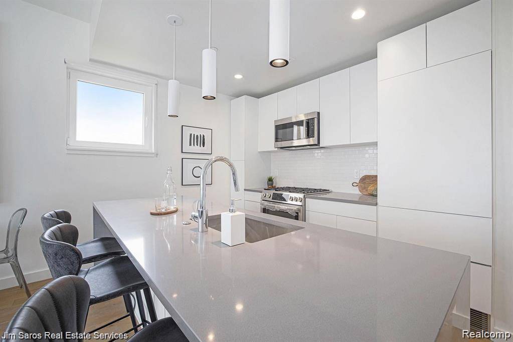 3730 4th ST #207, Detroit, MI 48201