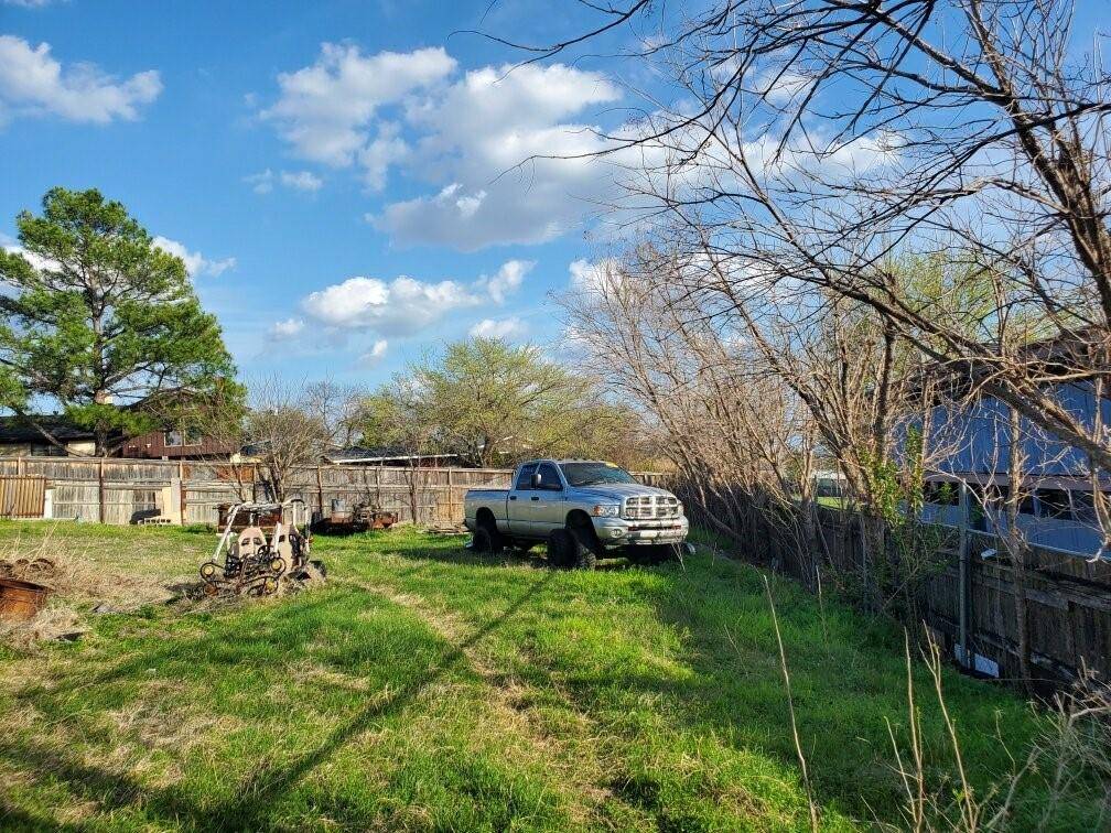 2219 Capri Drive, Fort Worth, TX 76114