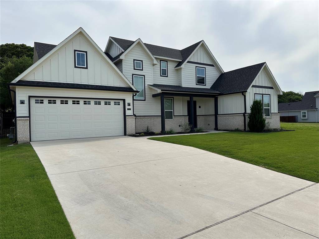 306 Village Way, Argyle, TX 76226