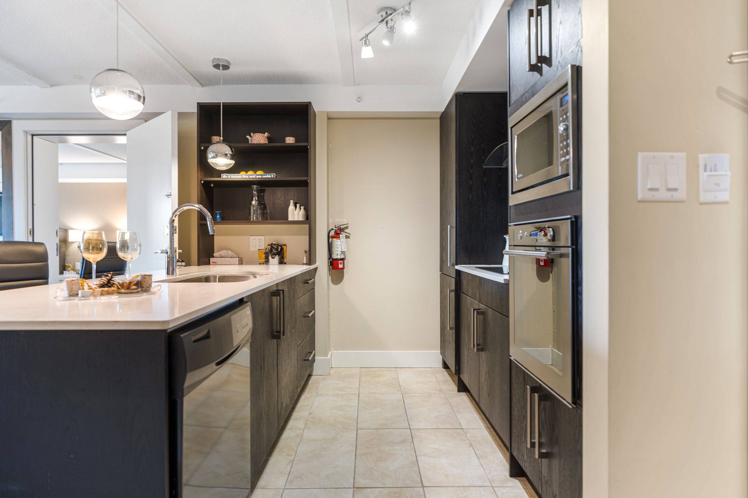 9 Harbour ST E #6210/6212, Collingwood, ON L9Y 5C5