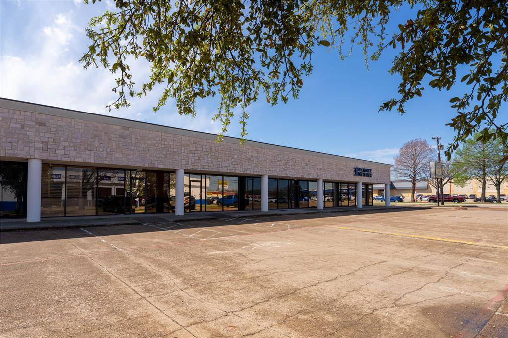 2700 K Avenue, Plano, TX 75074