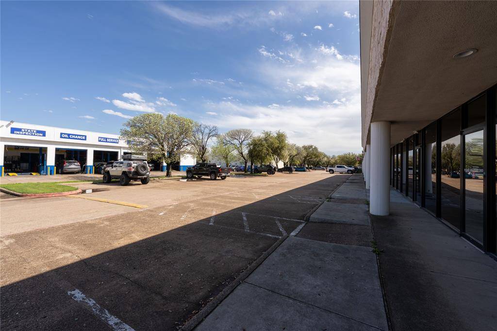 2700 K Avenue, Plano, TX 75074