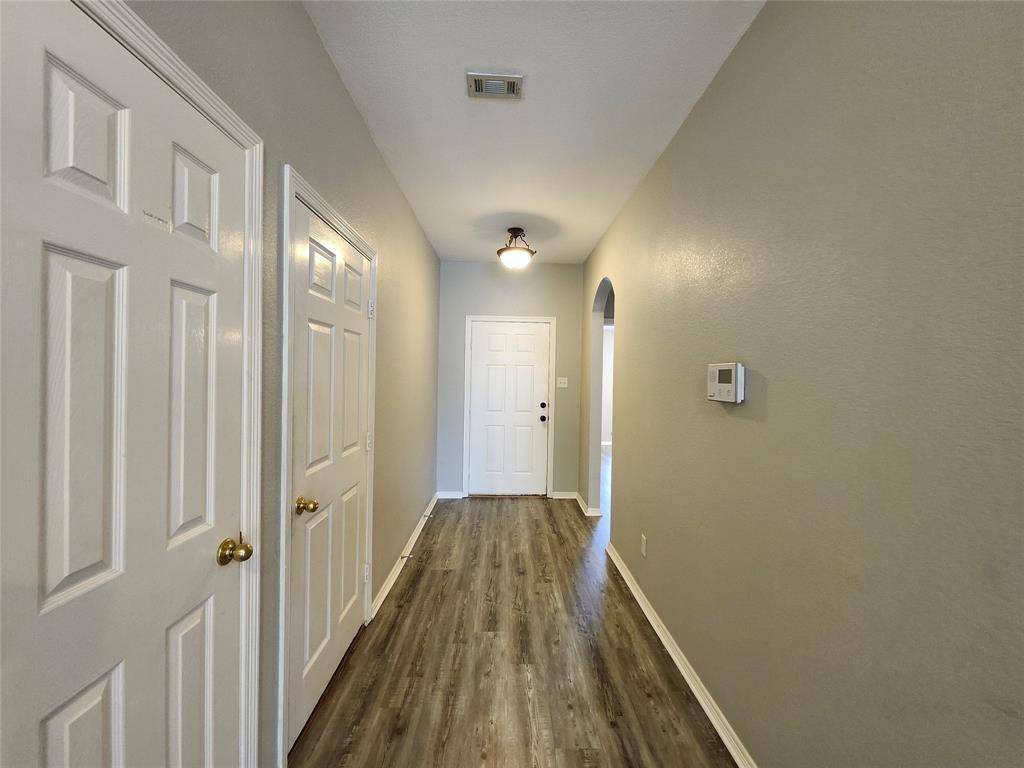 4710 Ashbury Lane, Mansfield, TX 76063