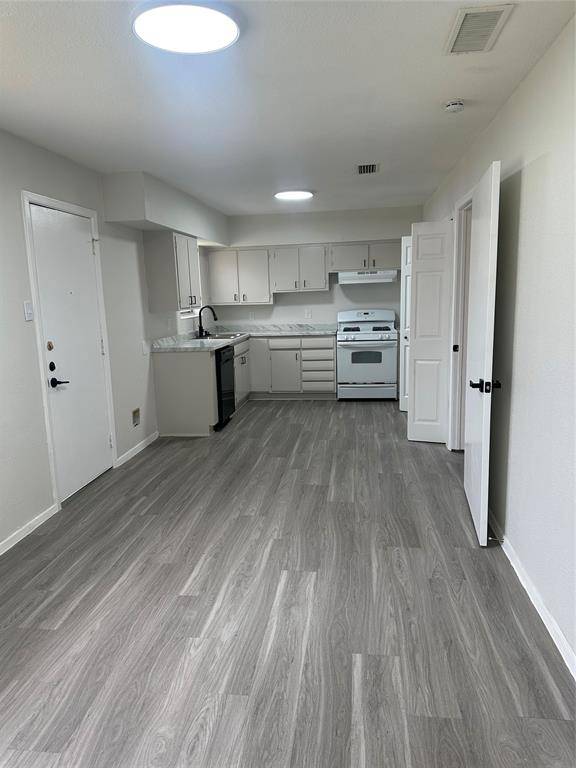 1310 Summit Street, Mesquite, TX 75149