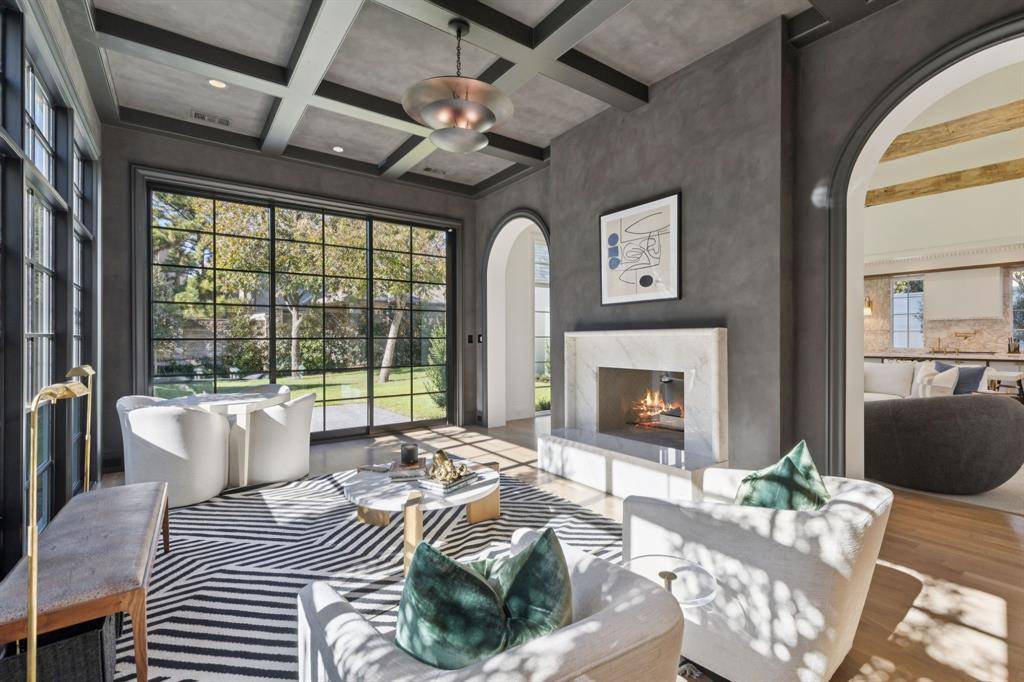 9143 Bluff Hollow Court, Dallas, TX 75220