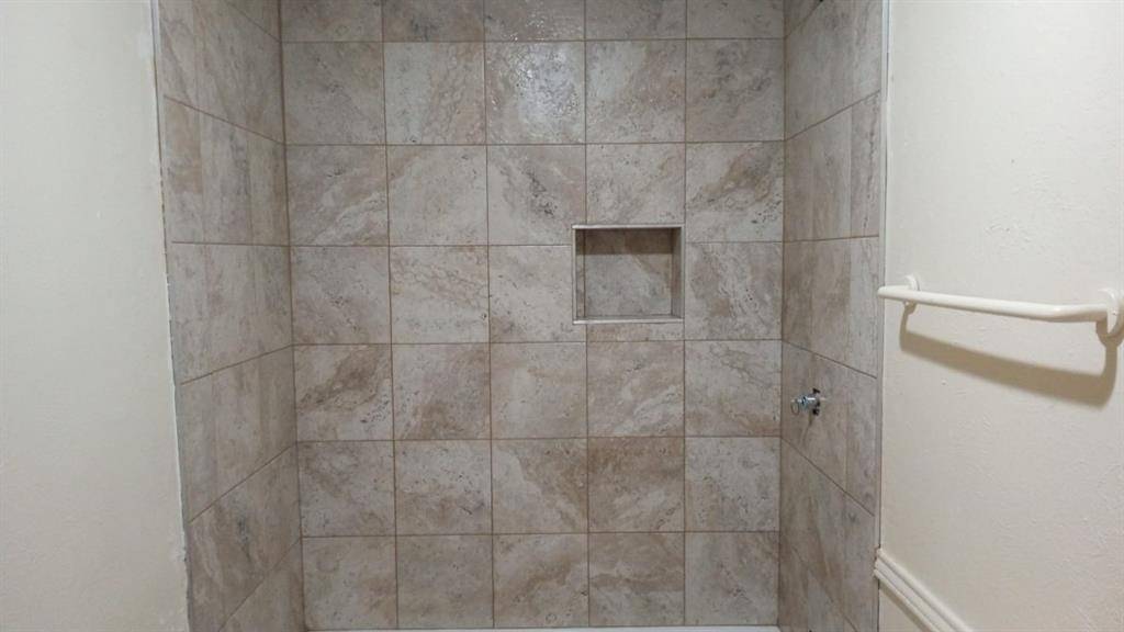 1711 W Spring Creek Parkway, Plano, TX 75023