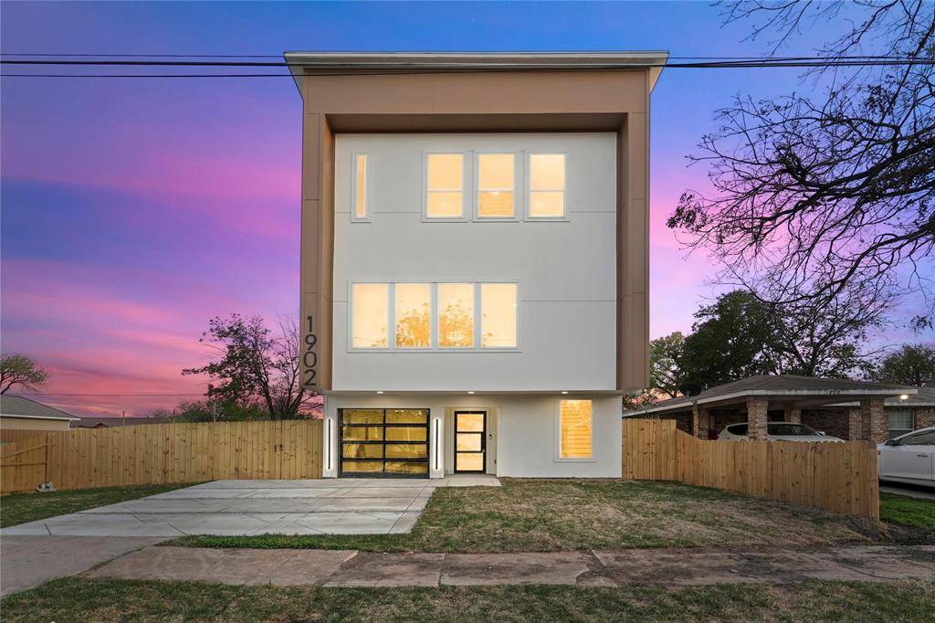 1902 Homeland Street, Dallas, TX 75212