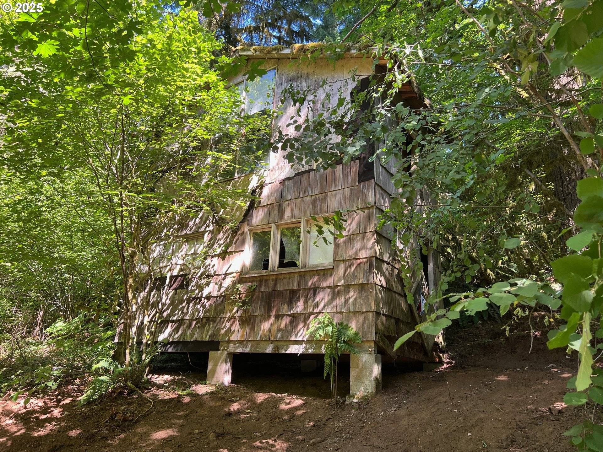 2536 SE MANNTHEY RD, Corbett, OR 97019