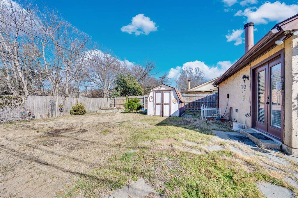 1429 Spring Willow Drive, Arlington, TX 76018