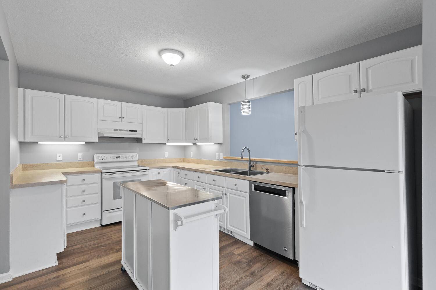 500 Richlyn DR, Adrian Twp, MI 49221