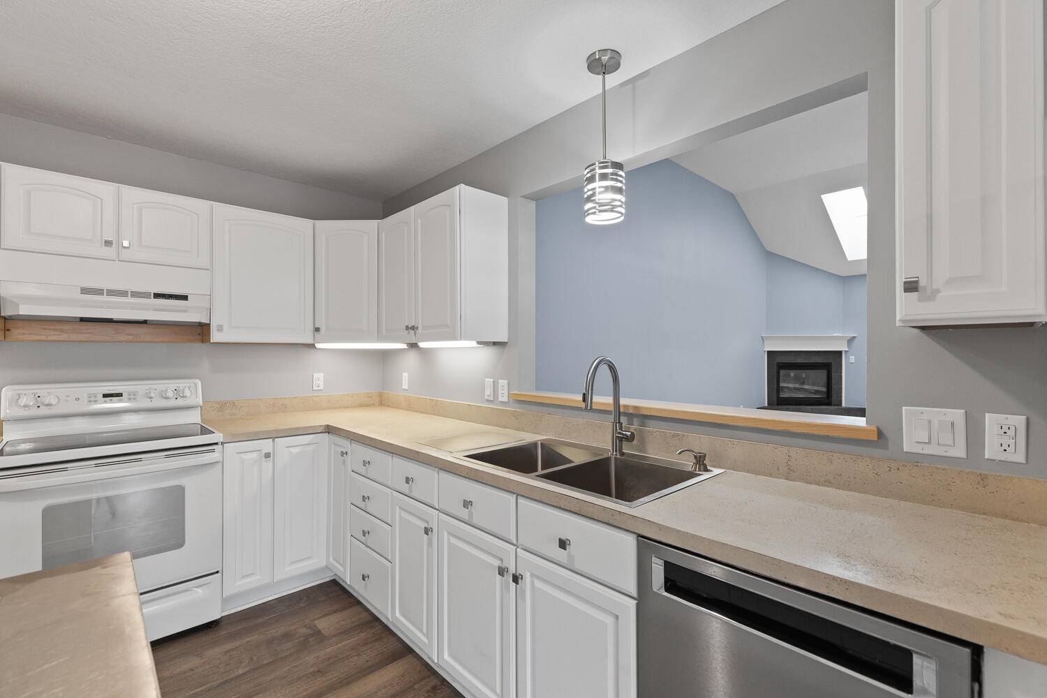 500 Richlyn DR, Adrian Twp, MI 49221