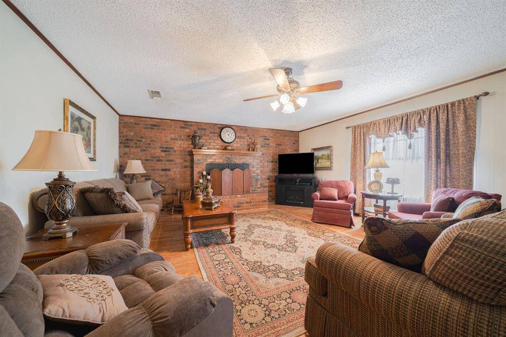 547 FM 1896, Mount Vernon, TX 75457